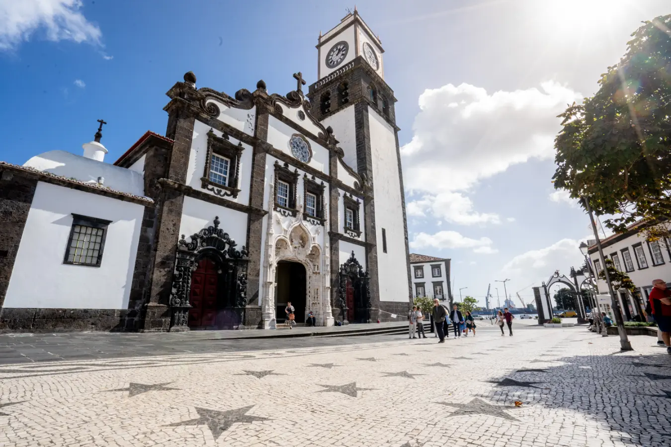 האיים האזוריים